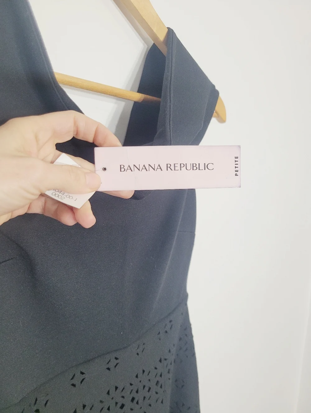 Banana Republic Petite NEW Black Off the Shoudlers Geometric Cut Out Pattern 2P - Picture 8 of 16